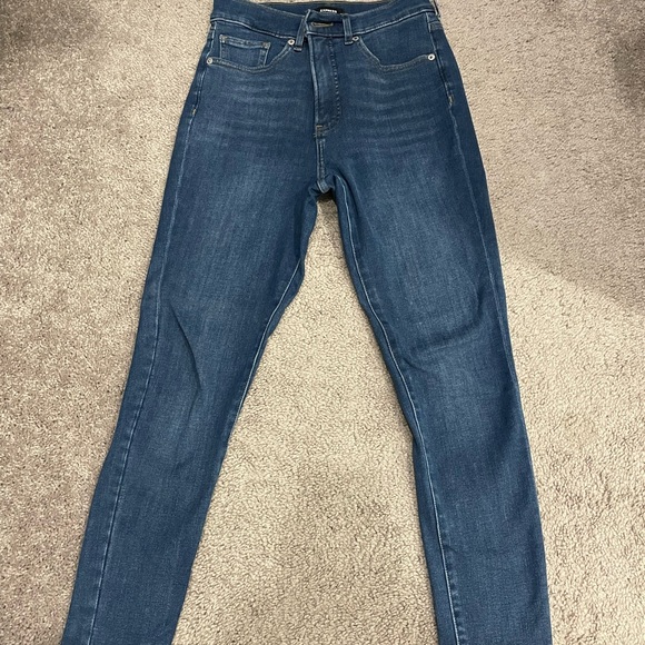 Express jeans size 2- gently used - Picture 2 of 2